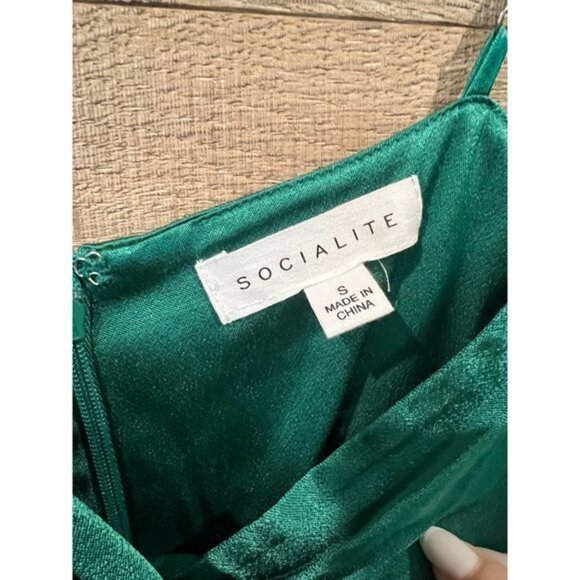 NWOT SOCIALITE satin Empire waist maxi green dress size S - Picture 5 of 6